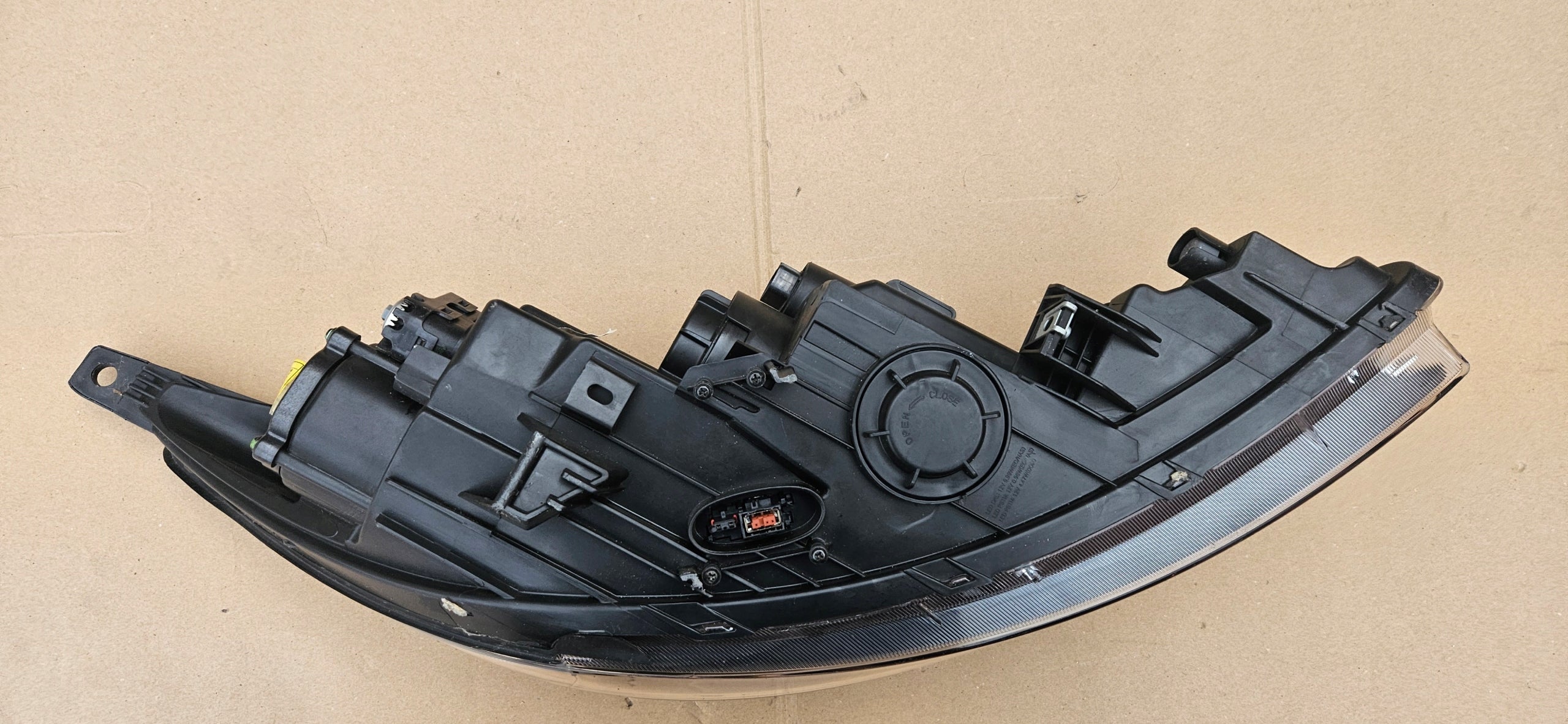 Frontscheinwerfer Kia Sportage Xenon Links Original Scheinwerfer Headlight