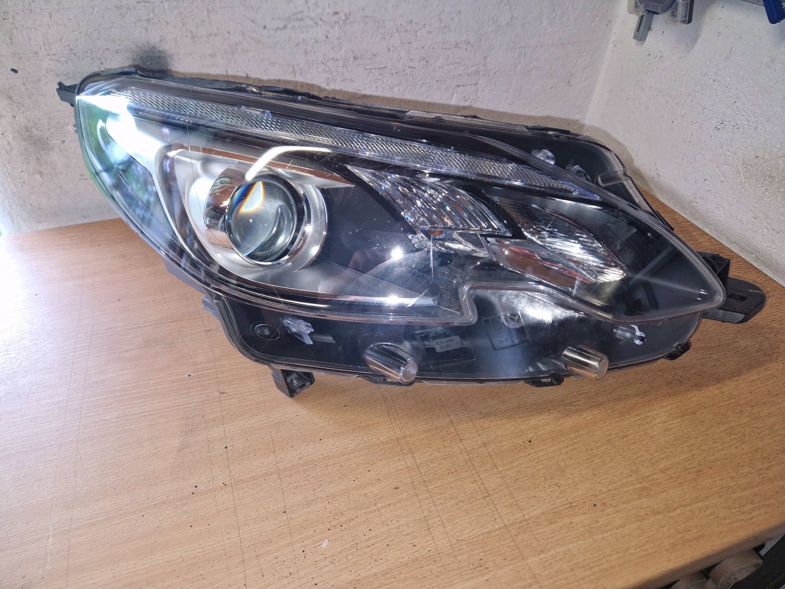 Frontscheinwerfer Peugeot 2008 9825313680 Facelift Led Rechts  Headlight