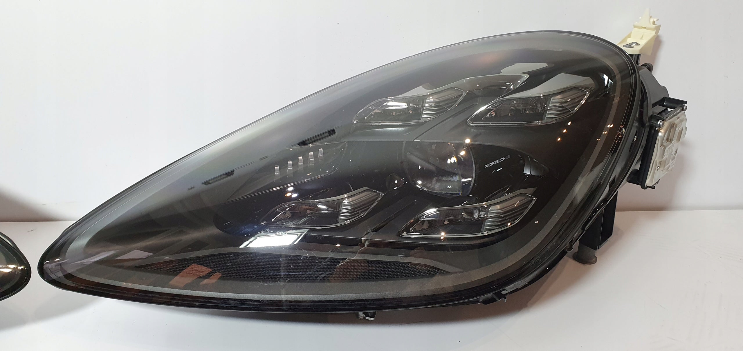 Frontscheinwerfer Porsche Cayenne LED Links Original Scheinwerfer Headlight