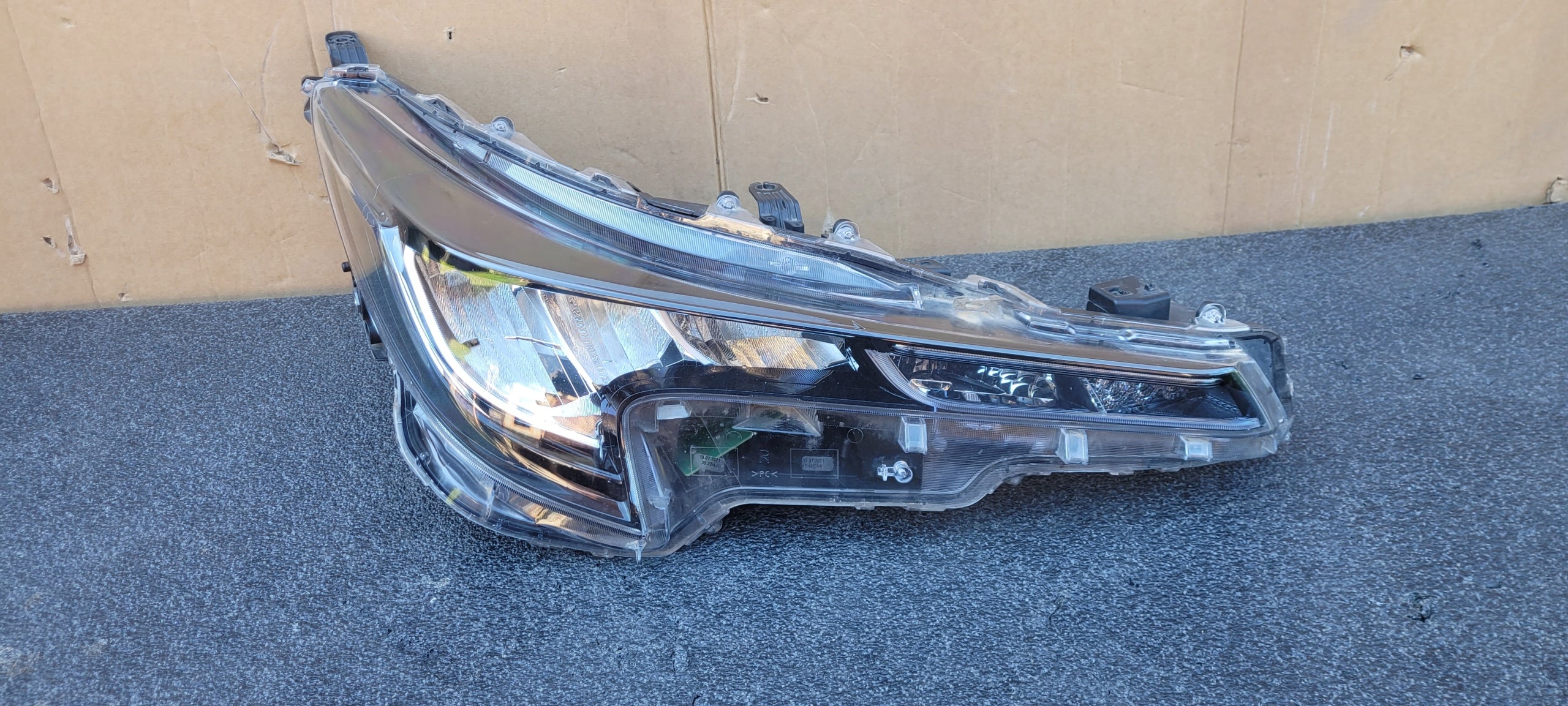 Frontscheinwerfer Toyota Corolla 8111002S60 Led Rechts Scheinwerfer Headlight